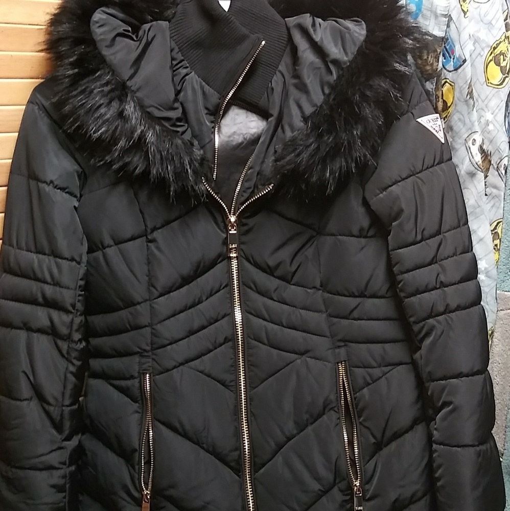 Guess Faux-Fur-Trim Hooded Puffer Coat